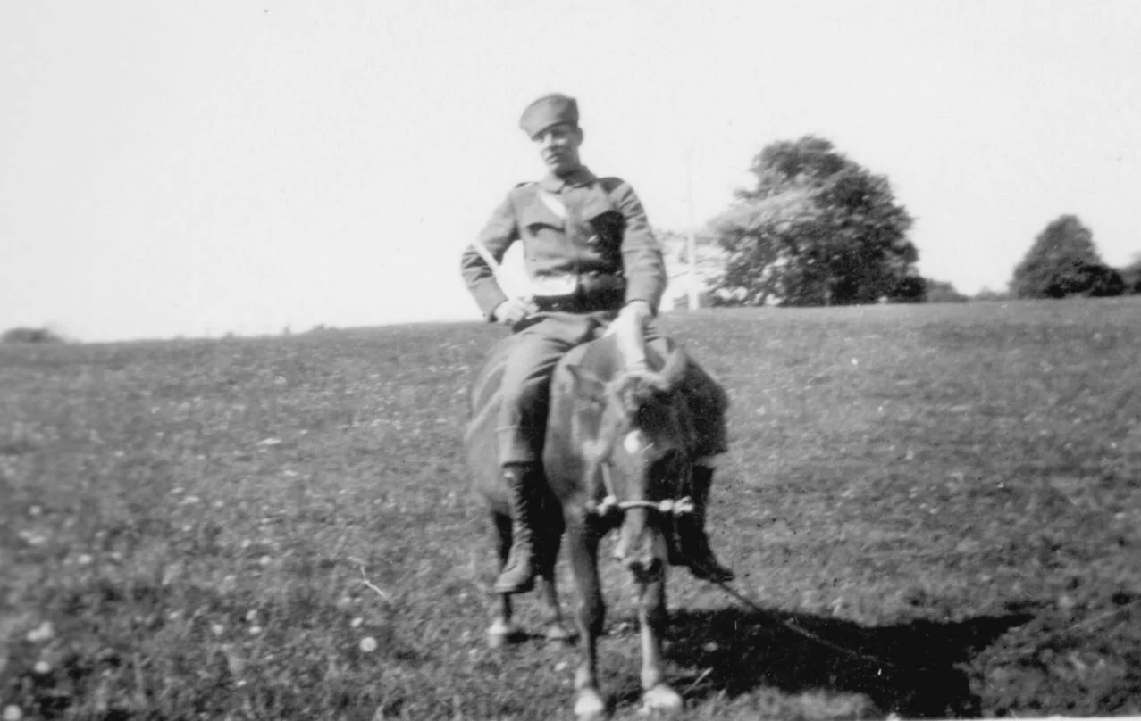 100.128 løjtnant til hest. 1933