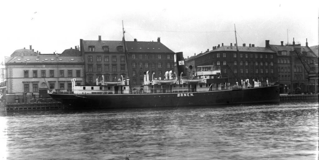 11431.4  Postskibet Ørnen. Sejlede mellem København og Rønne.