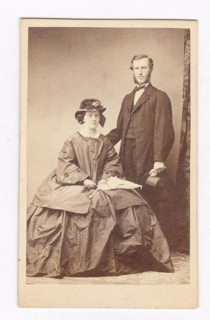 75.2 Georg Ferdinand Borch,hustru Emilie Borch, f. Albeck  Fotograf L.P. Rasmussen, Gl. Amagertorv 31, København Datering 1862-1875