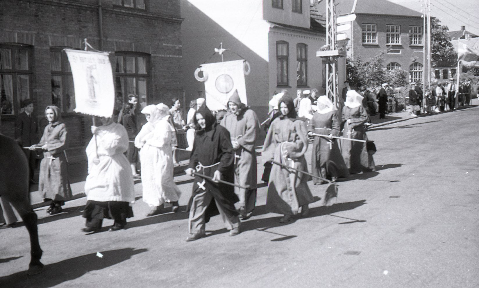 100.4.303 Byfest Jernbanegade cirka 1955