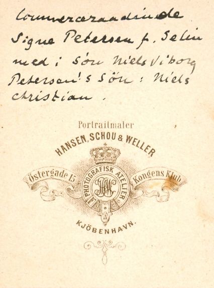 19.19 Signe Petersen, f. Selin,død 1902.