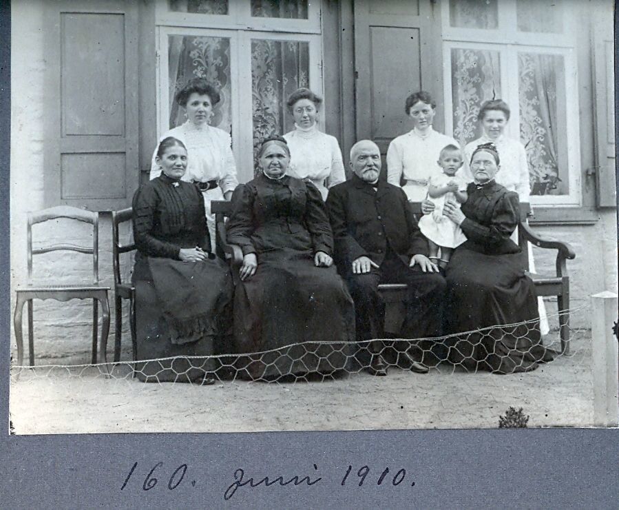 30.160  Erna og Axel Schmuhl på besøg i Tyskland, juni 1910