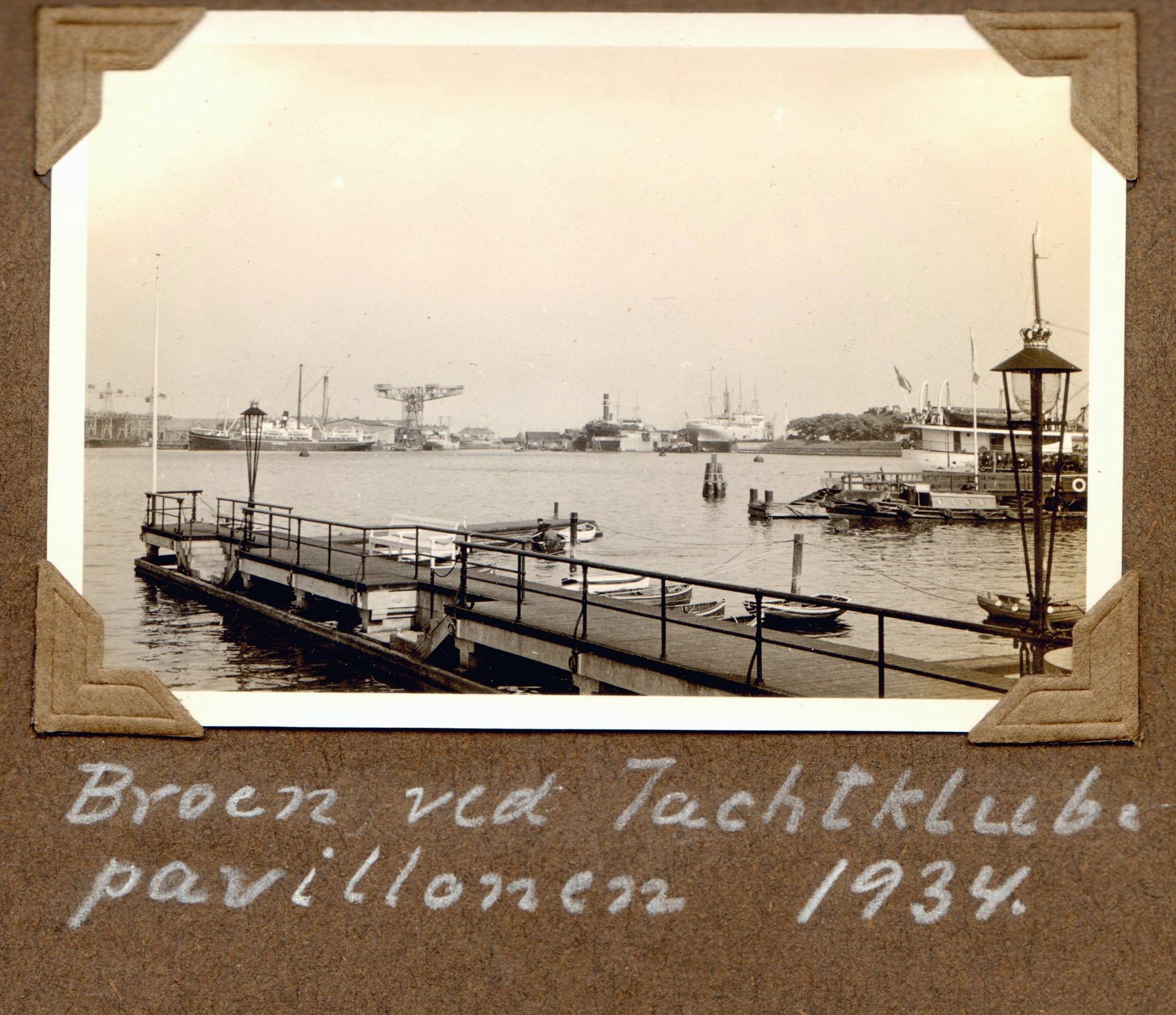 70.21 Broen ved Yachtklubpavillonen 1934