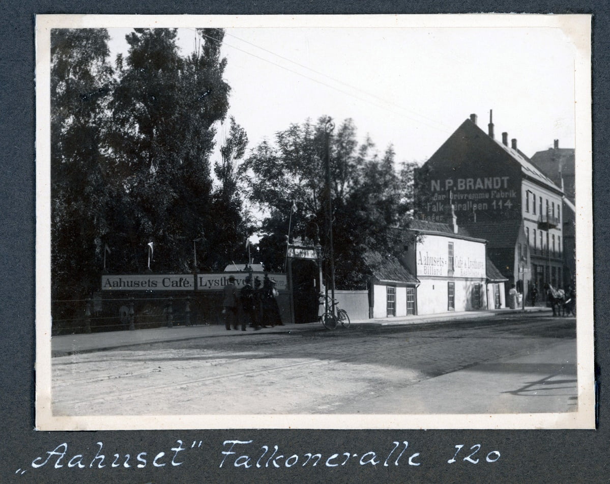 70.466 Åhuset, Falkoner Alle 120. Fotograf Fritz Benzen ca. 1897-1910