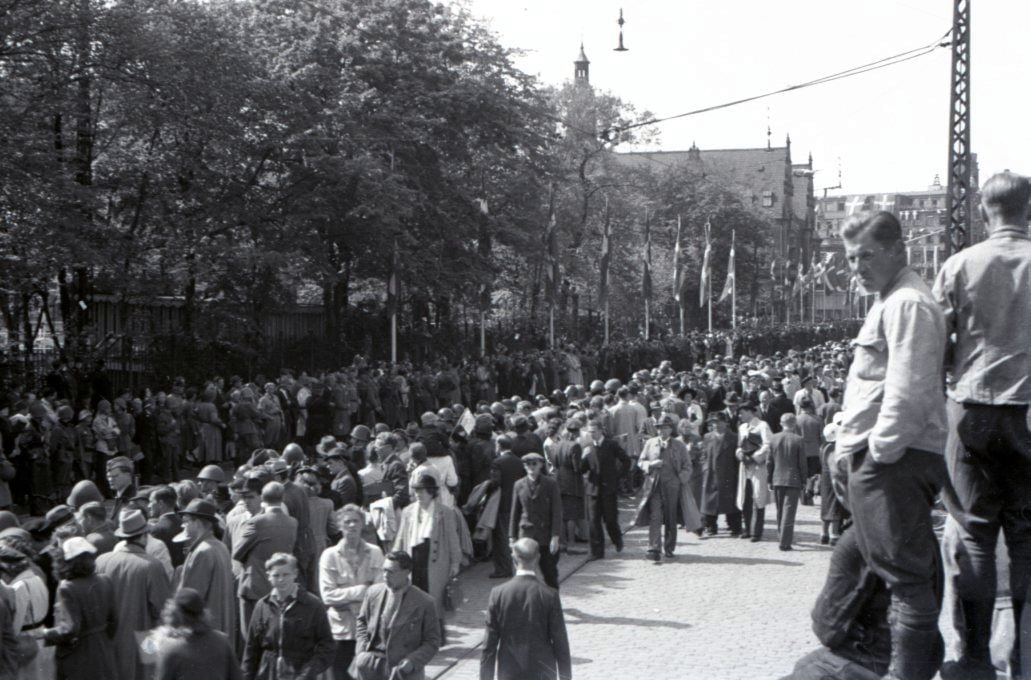 100.857 Befrielsen, maj 1945 ved hovedbrandstationen