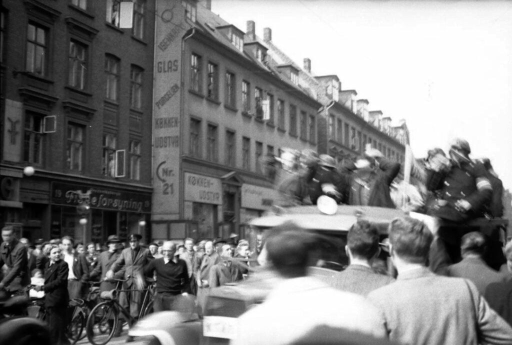 100.8.8 Afhentning af stikkere, Godthåbsvej, maj 1945