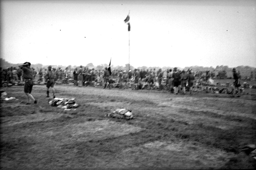 13635-6.98 juli-aug. 1937 Jamboree Holland Lejrpladsen ryddet.