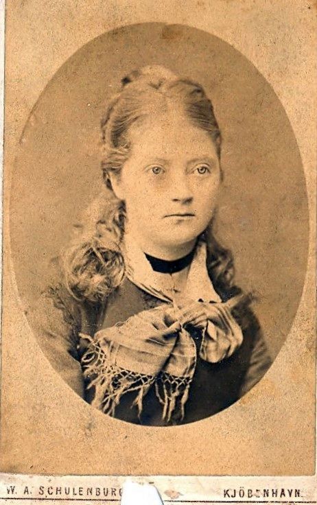 1.11 Måske Anna Charlotte Bøytler f. 14. marts 1857