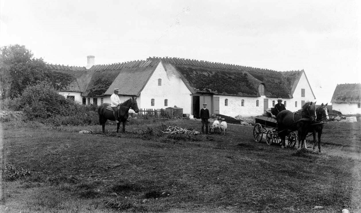 10972.32 Ukendt gård, Fotograf H. Barby