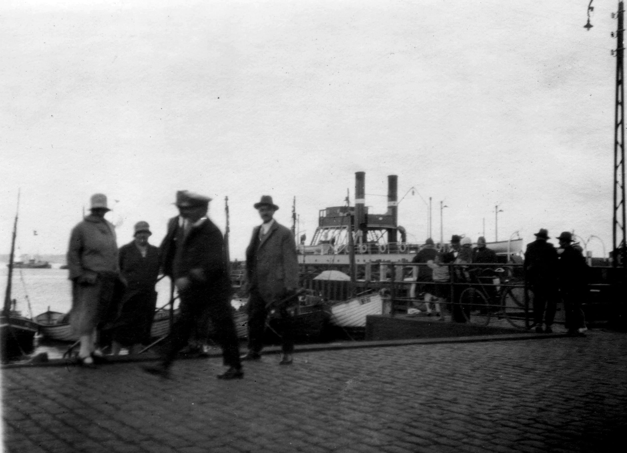 59.129 Hjulfærgen, KRONPRINSESSE LOUISE. Den var Helsingørs første færge der kunne sejle togvogne til Sverige. (Startede i år 1892)