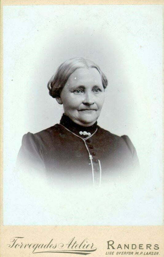 74.55 Ane Marie Christine Møller f. Lehd f. 20.6 1839 d. 1.3 1894 Hadsund.