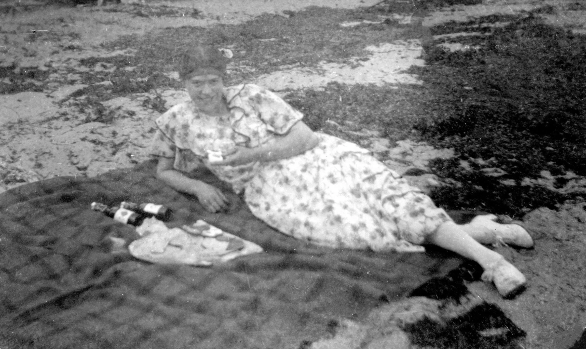 57.382 Stranden ved Skodsborg - Ella 9. juni 1925
