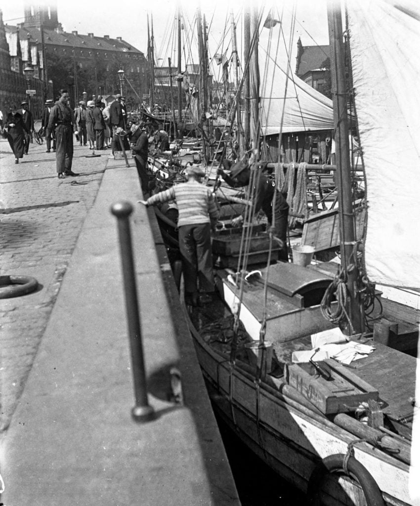 80.11 Ved Gammel Strand 1928