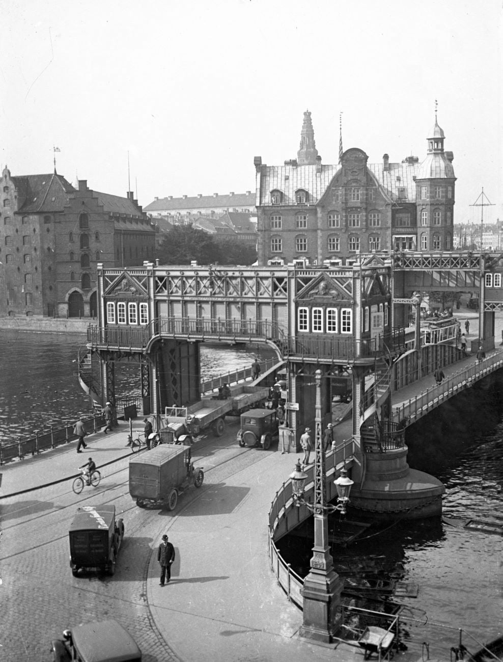 80.295 Den femte Knippelsbro, Pavillonbroen opført 1908.