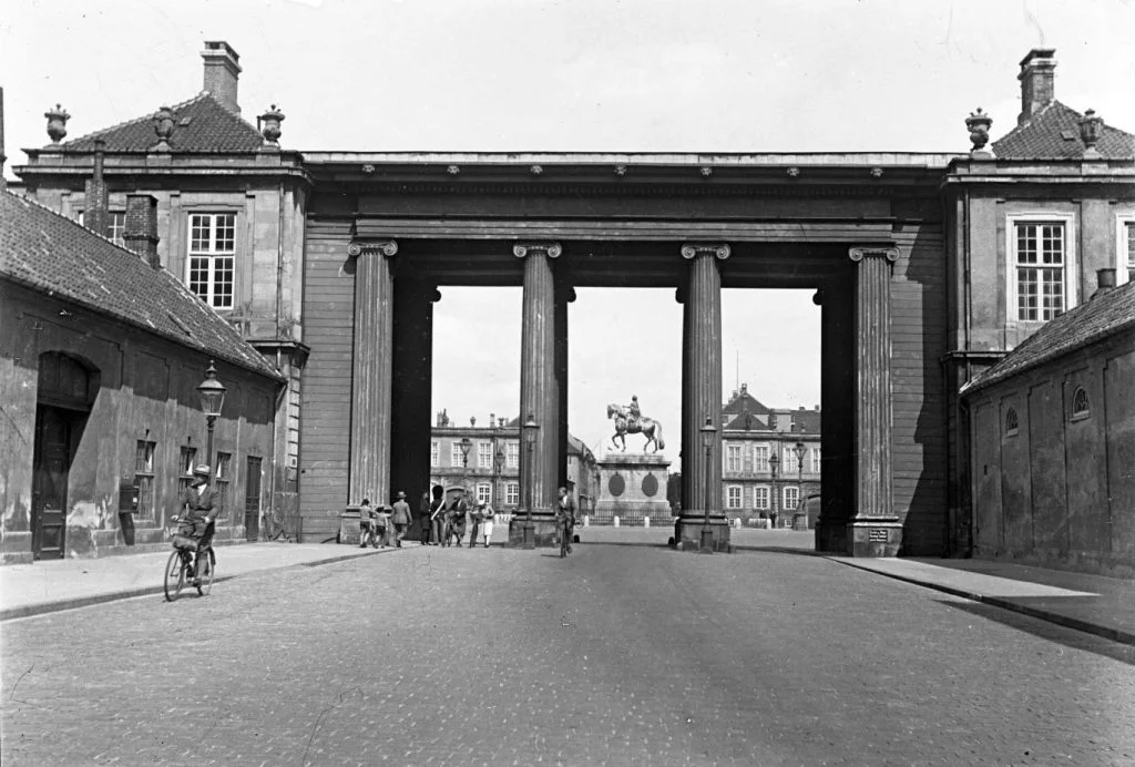 80.92 Amalienborg slotsplads