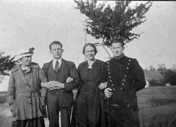 40.17 Formodentlig billeder fra Kolsbæk.