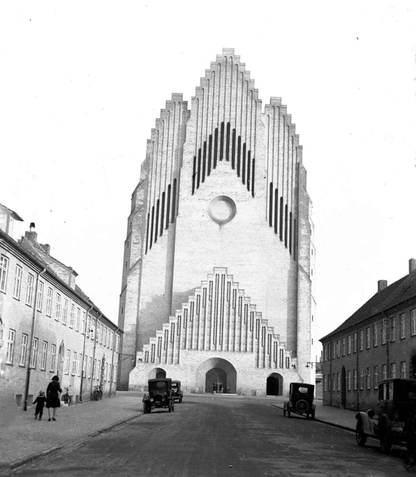 80.95 Tårnet er færdigbygget, billedet er fra cirka år 1929