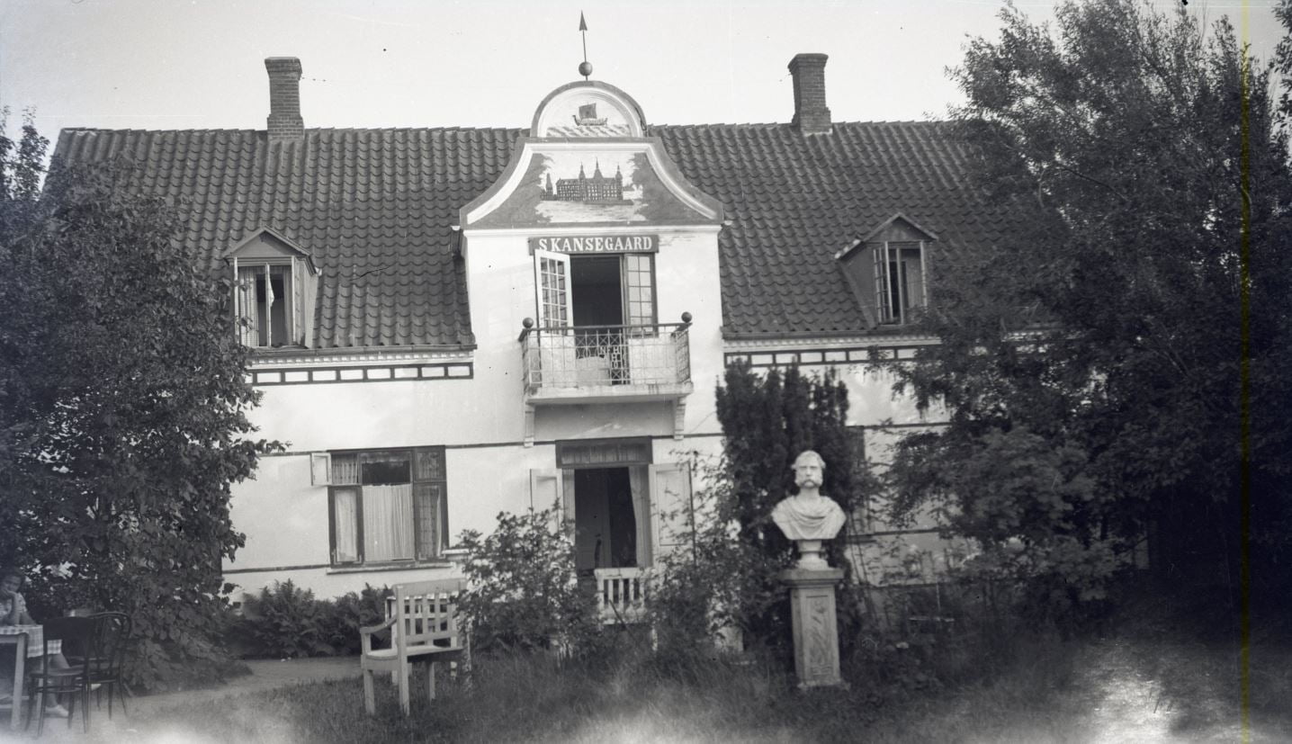 100.5.13 Pensionatet Skansegård i Hundested.