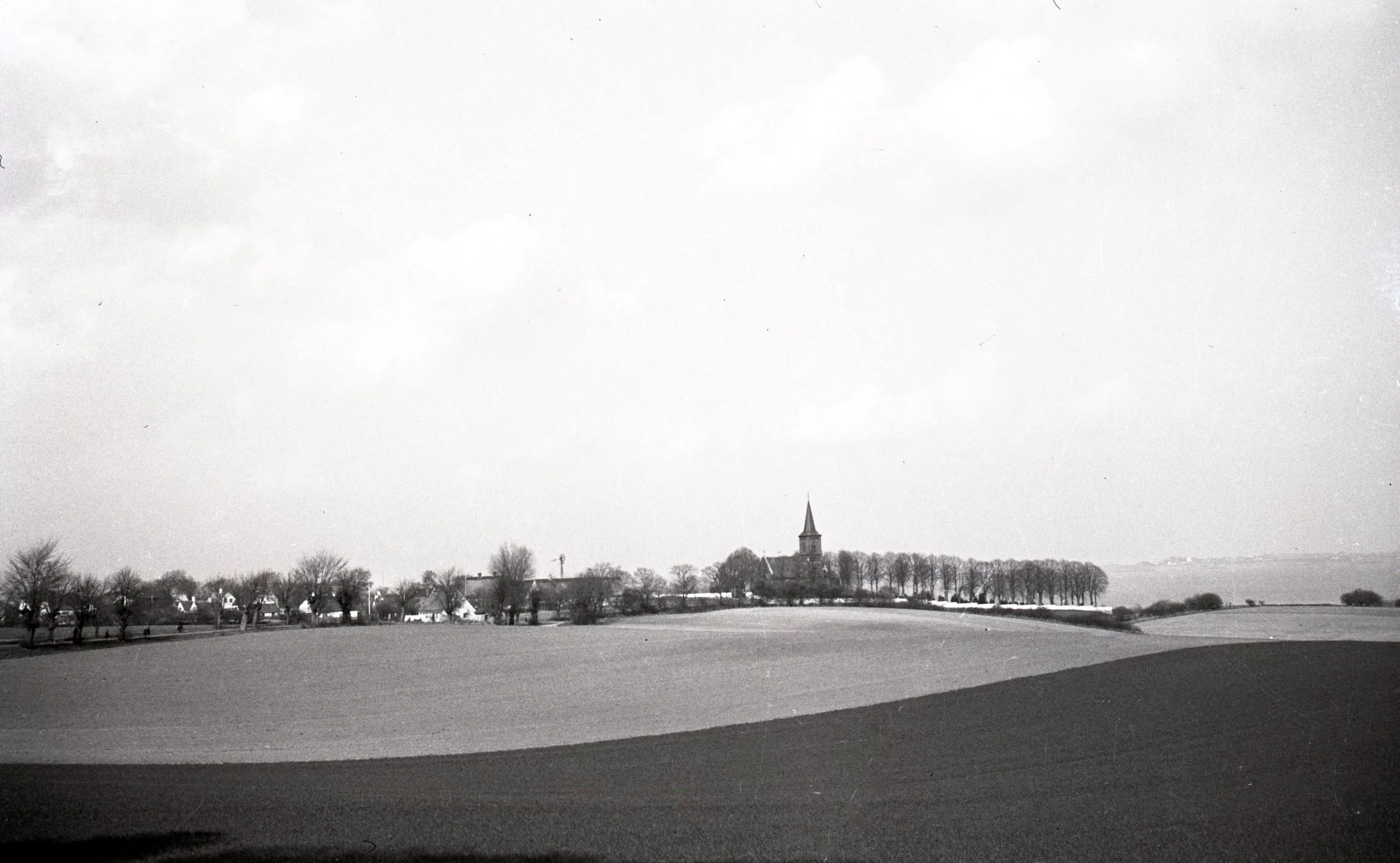 100.5.27 Udsigt til Arresø over Vinderød.