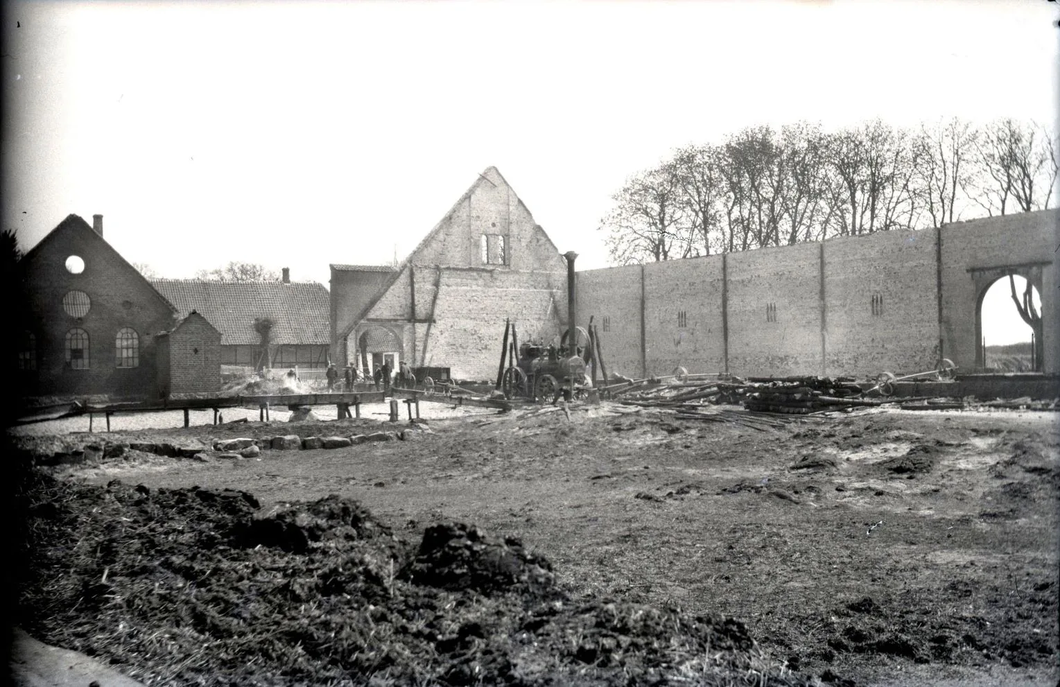 13635-4.30 Gammelgård brænder 19.sept.1914.