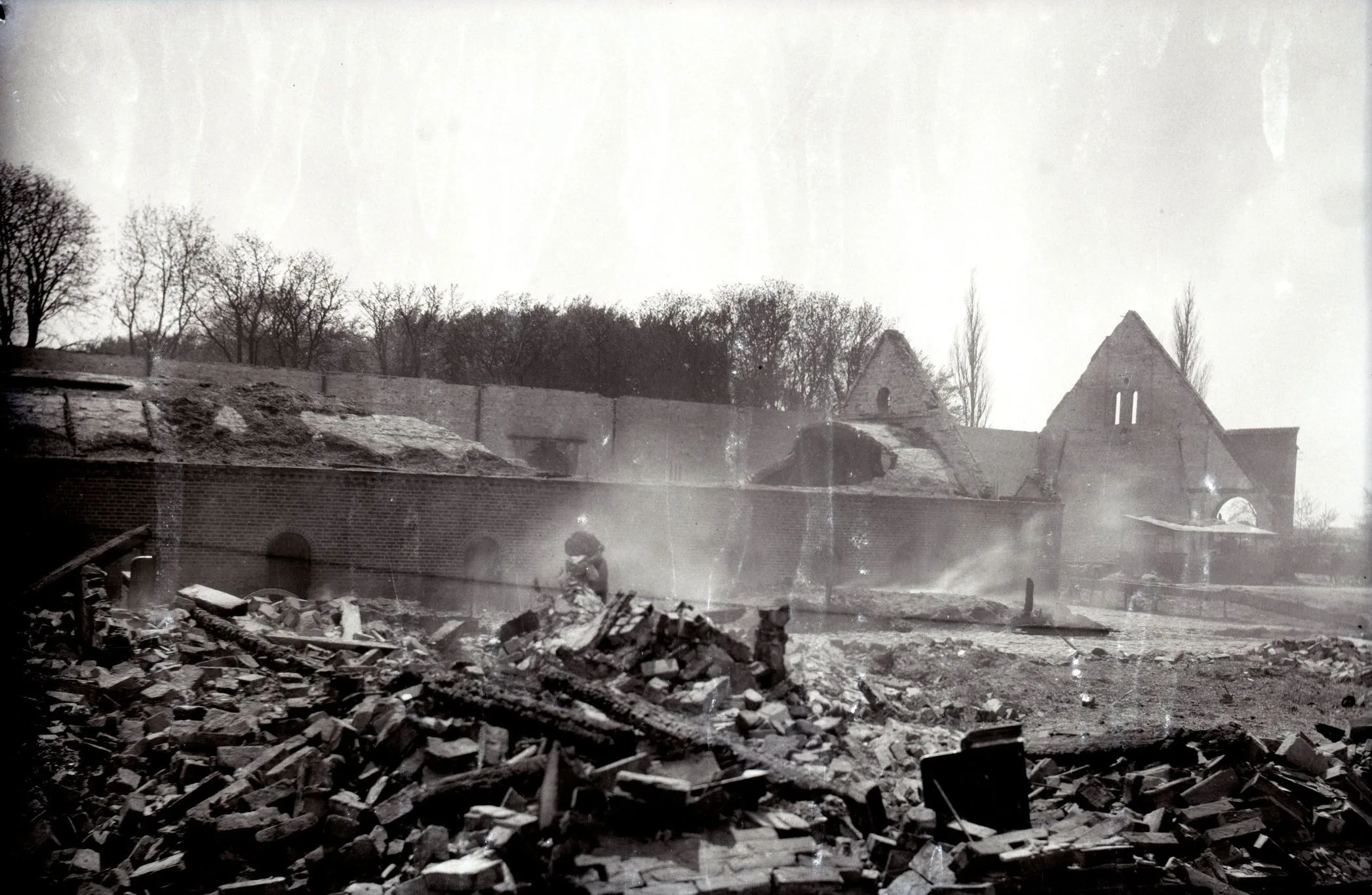 13635-4.31 Gammelgård brænder 19.sept.1914