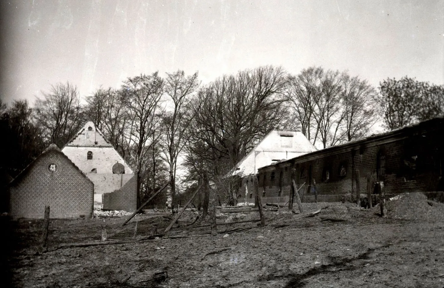 13635-4.35 Gammelgård brænder 19.sept.1914.