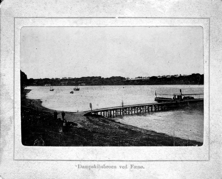 16.98 Dampskibsbroen ved Fænø.