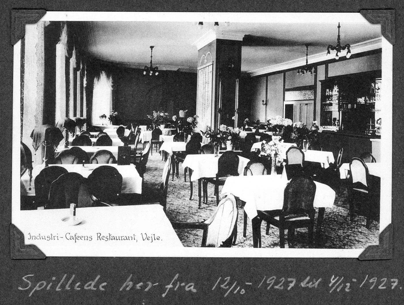 70.332 Industricafeen Vejle. Svend Lundsgaard spillede her fra 12.10 1927 til 4.12 1927