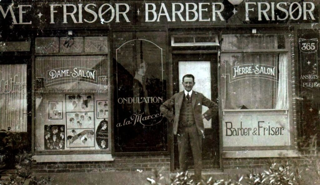 10877.1 Godthåbsvej 365, H.A. Hansen, frisør og barber.