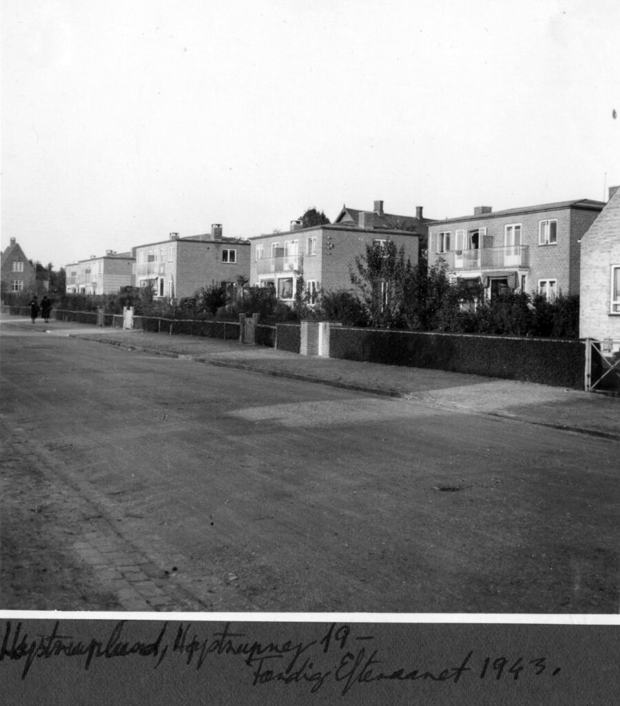 79.213 Højstrupvej 19, år 1942-43.
