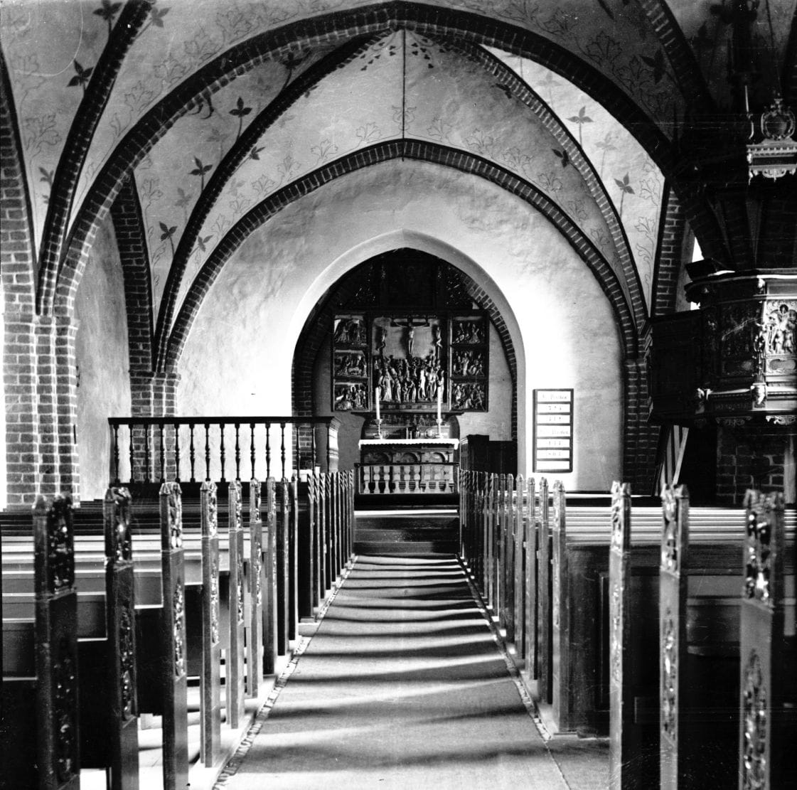 90.139 90.139 Måske Højby kirke.