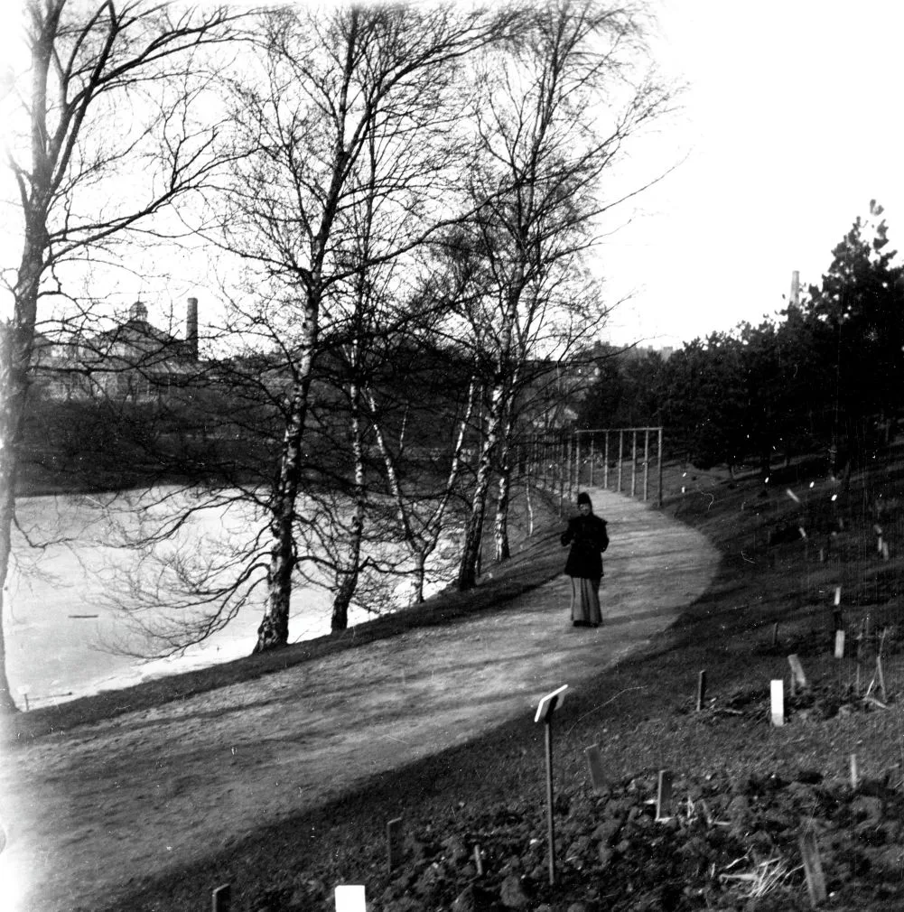 90.3 90.3 Botanisk have