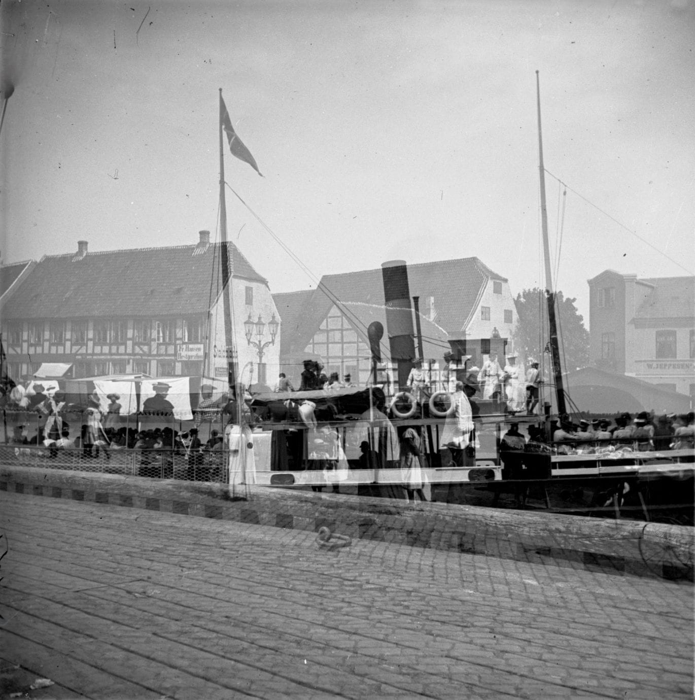 90.54 Middelfart havn, Dobbelteksponering.