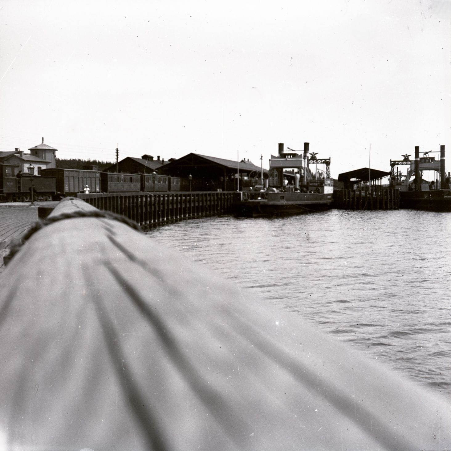 90.66 Færgehavnen i Strib.