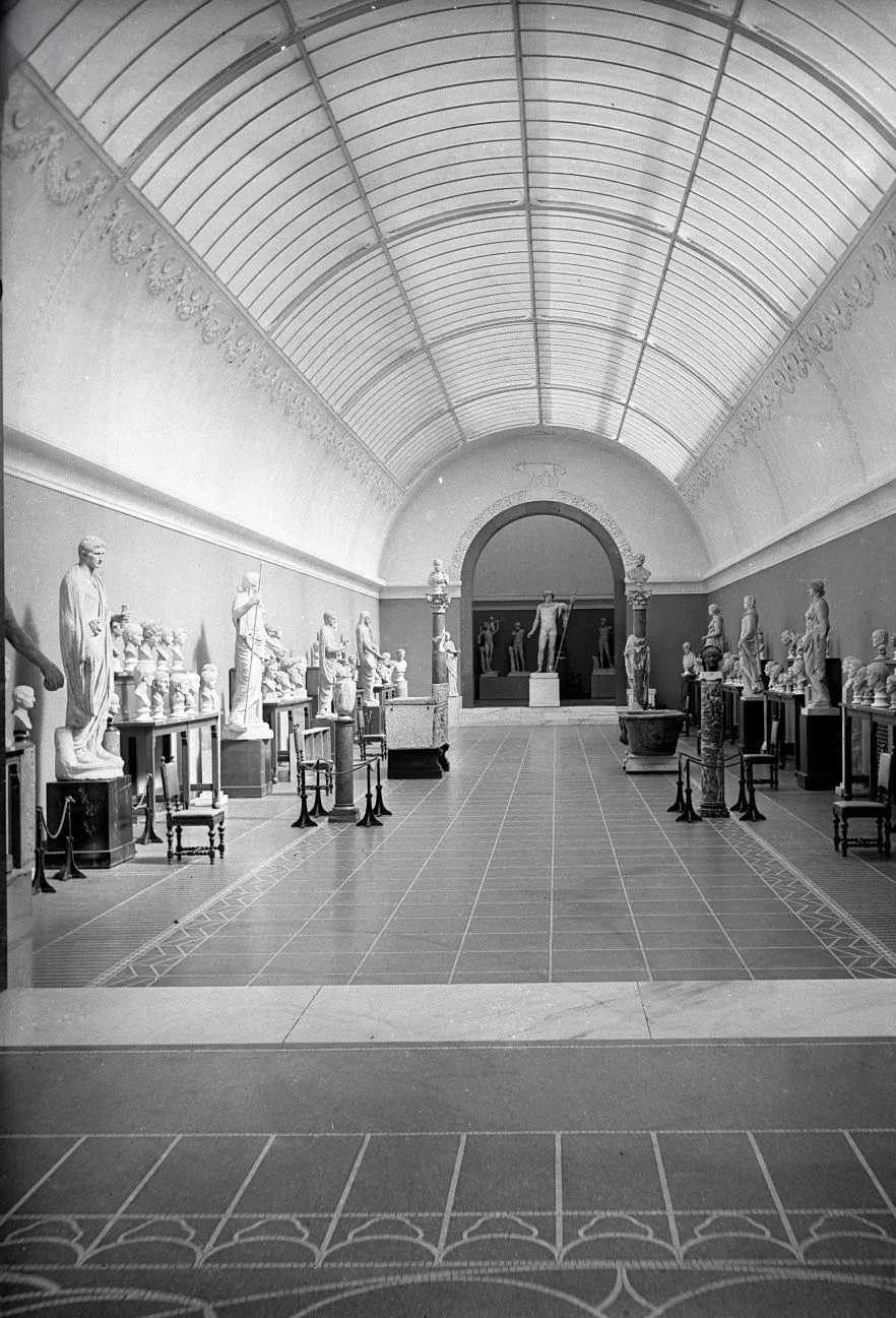 90.649 Glyptoteket,Antoniussalen.