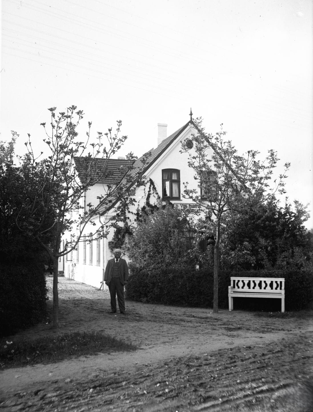 90.733 Villa Poulstrup, Tisvilde bygade 48.