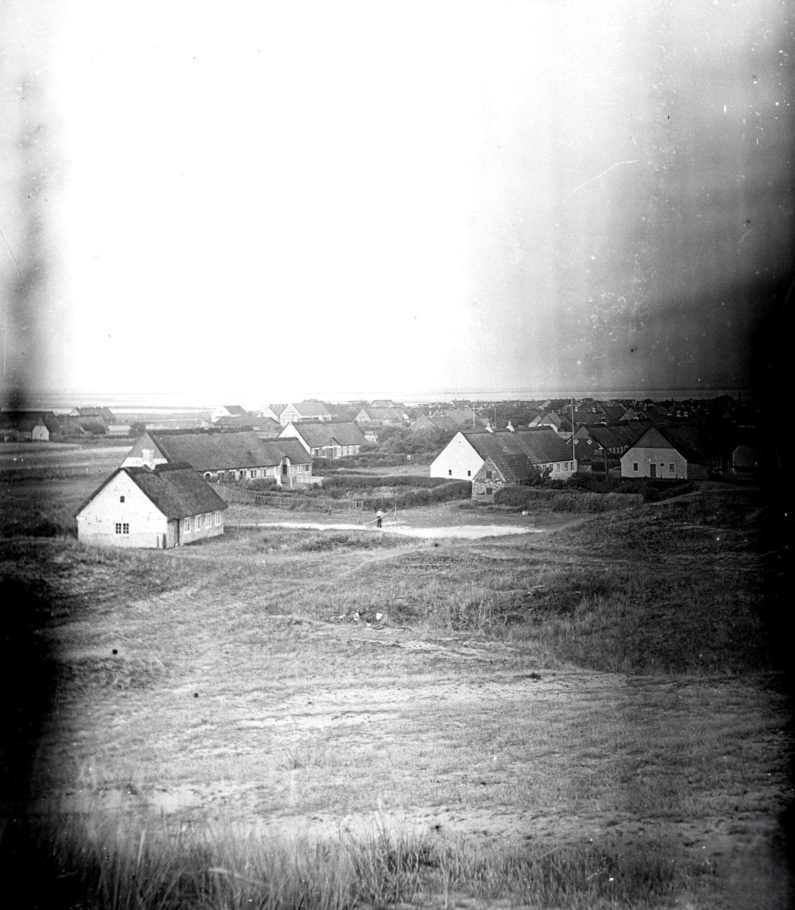 90.845 Sønderho, Fanø, udsigt over Mynsters gade.