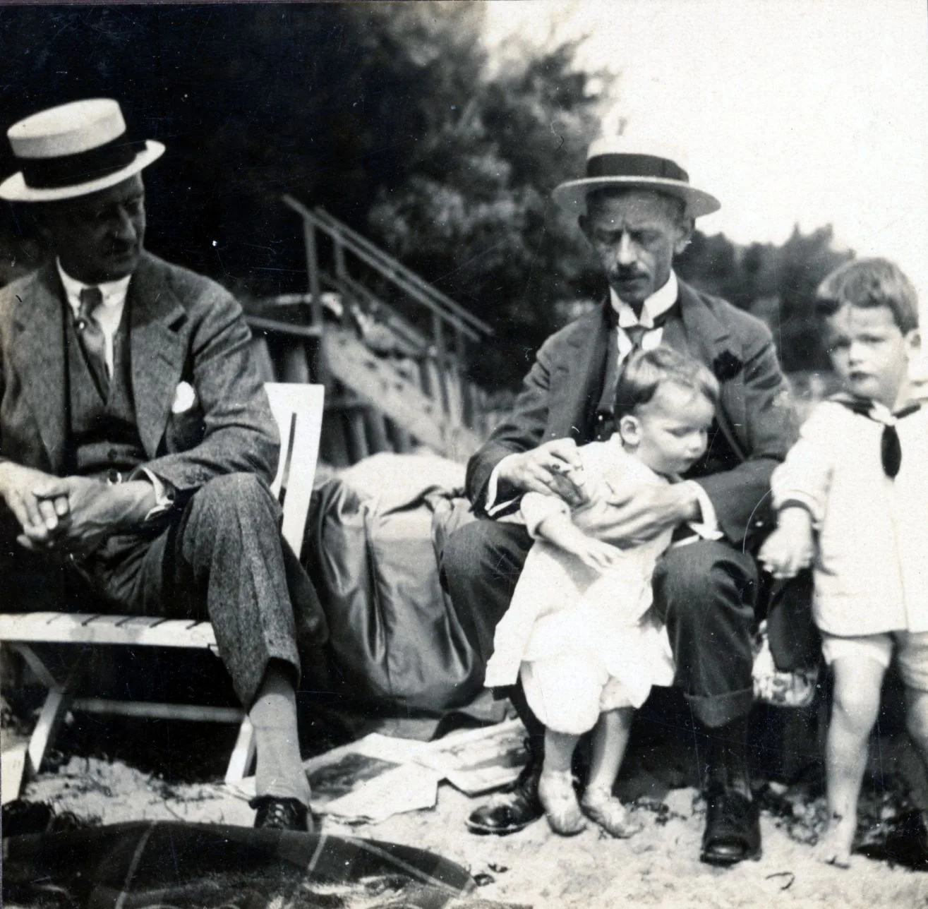 81.79 Norske huse 1920. Søren Jensen, Eduard Ingemann, Per Ingemann og Lars Ingemann.