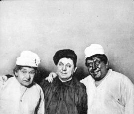 14608.138 Herrerne Sophus Neumann, Valdemar Kolling og Elith Pio i Faldgruben. Casino.