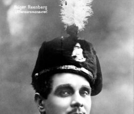 14608.77 Holger Reenberg i Efterårsmanøvre, Casino 1910-11